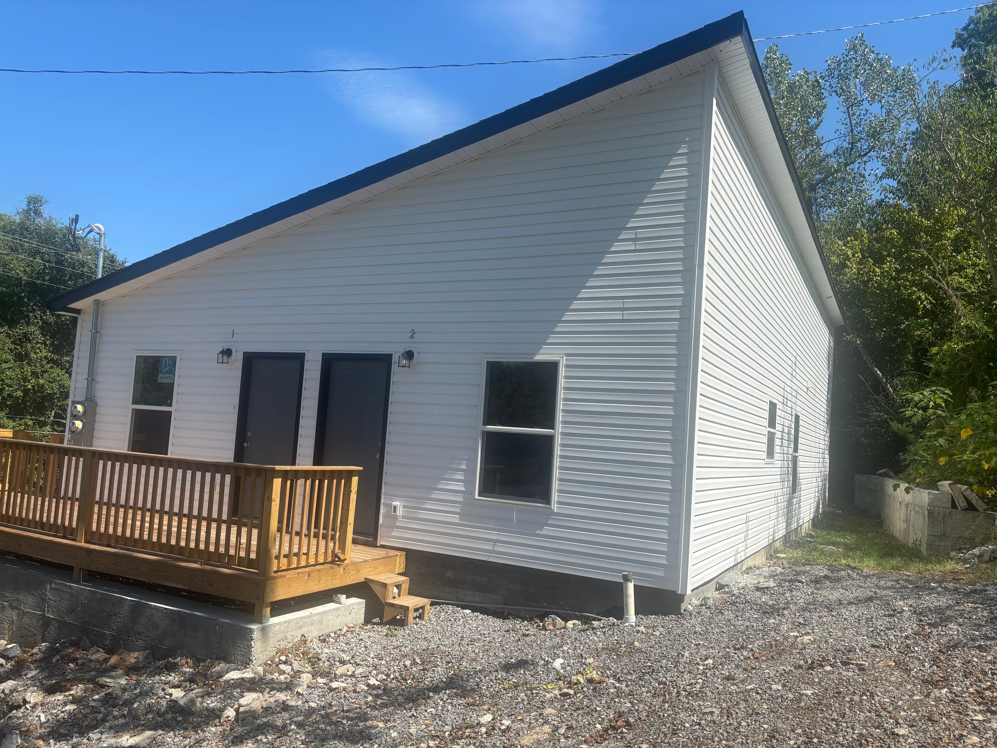 Carthage House: 114 Bluff Rd, South Carthage TN
