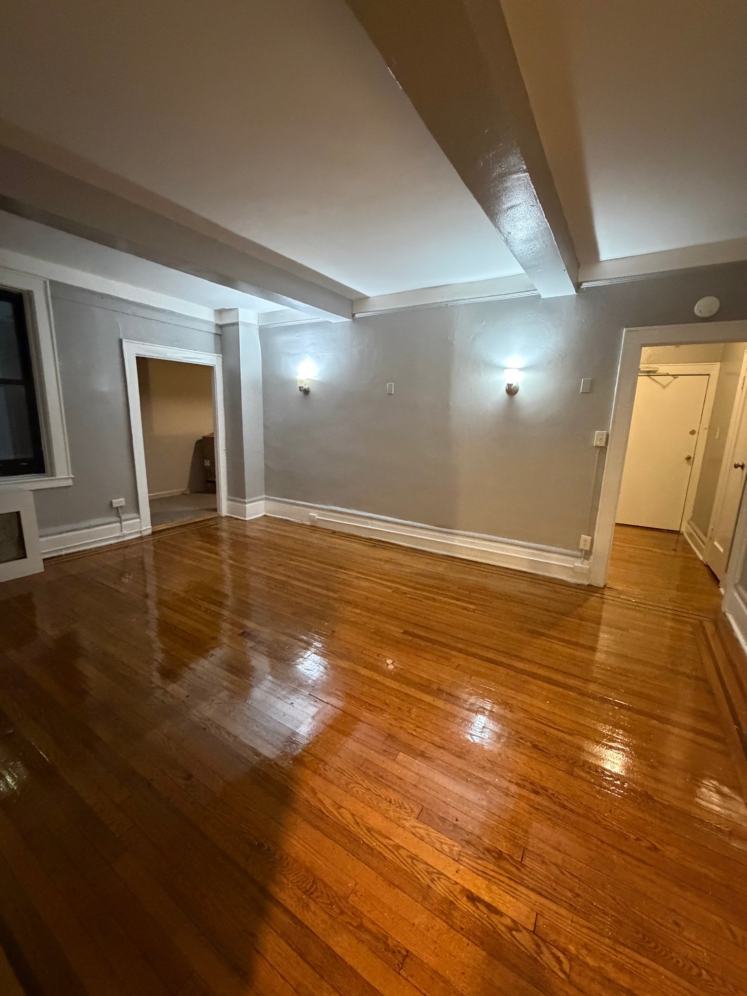 East Orange Apartment: 25 N Harrison St
