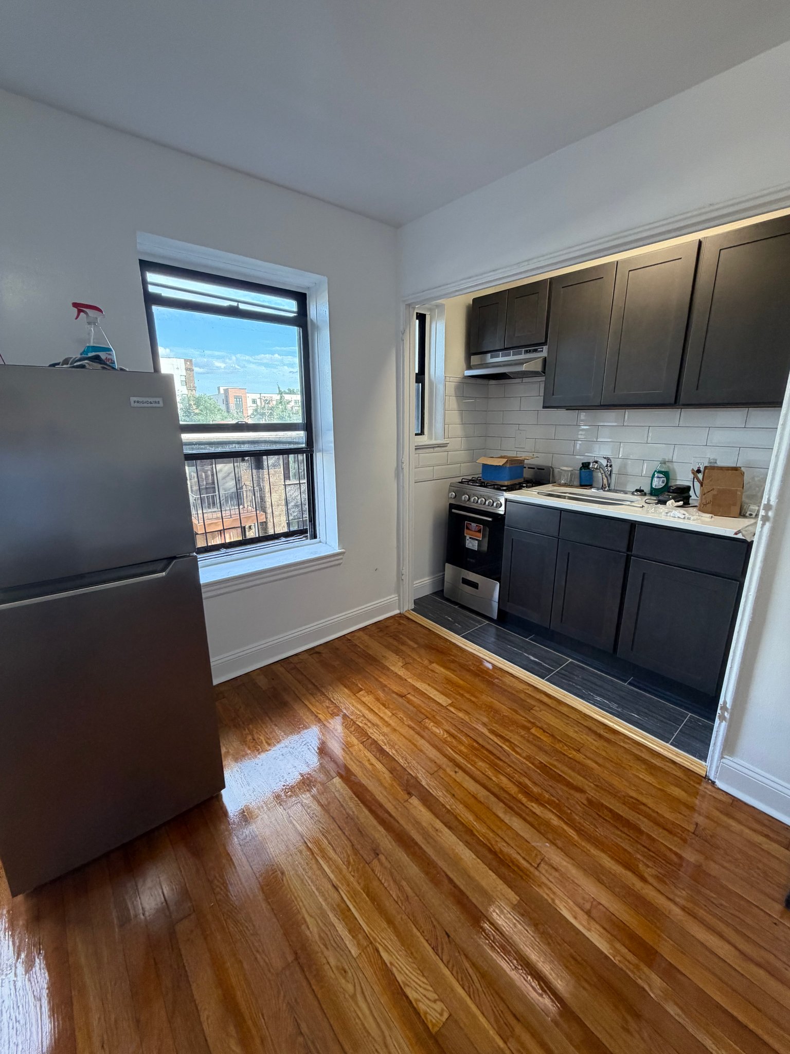 Orange Apartment: 457 Highland Ave