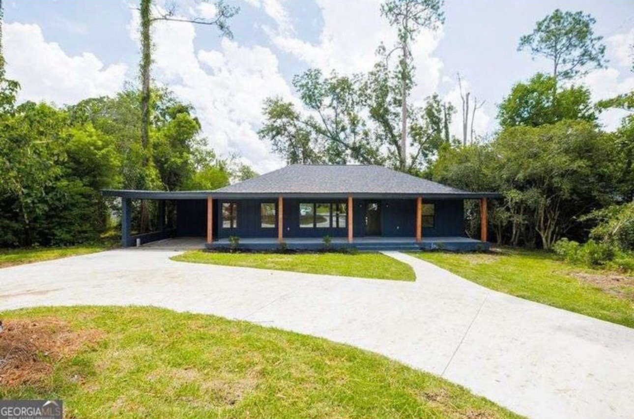 Valdosta House: 701 W Alden Ave