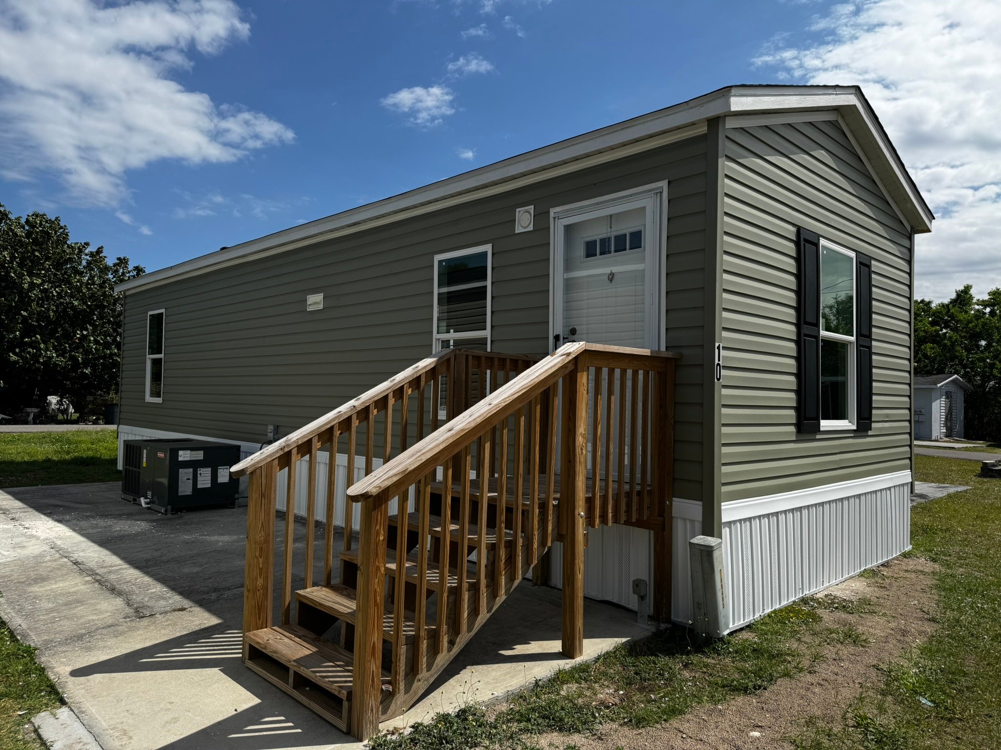 Okeechobee House: 7650 State Road 78 W