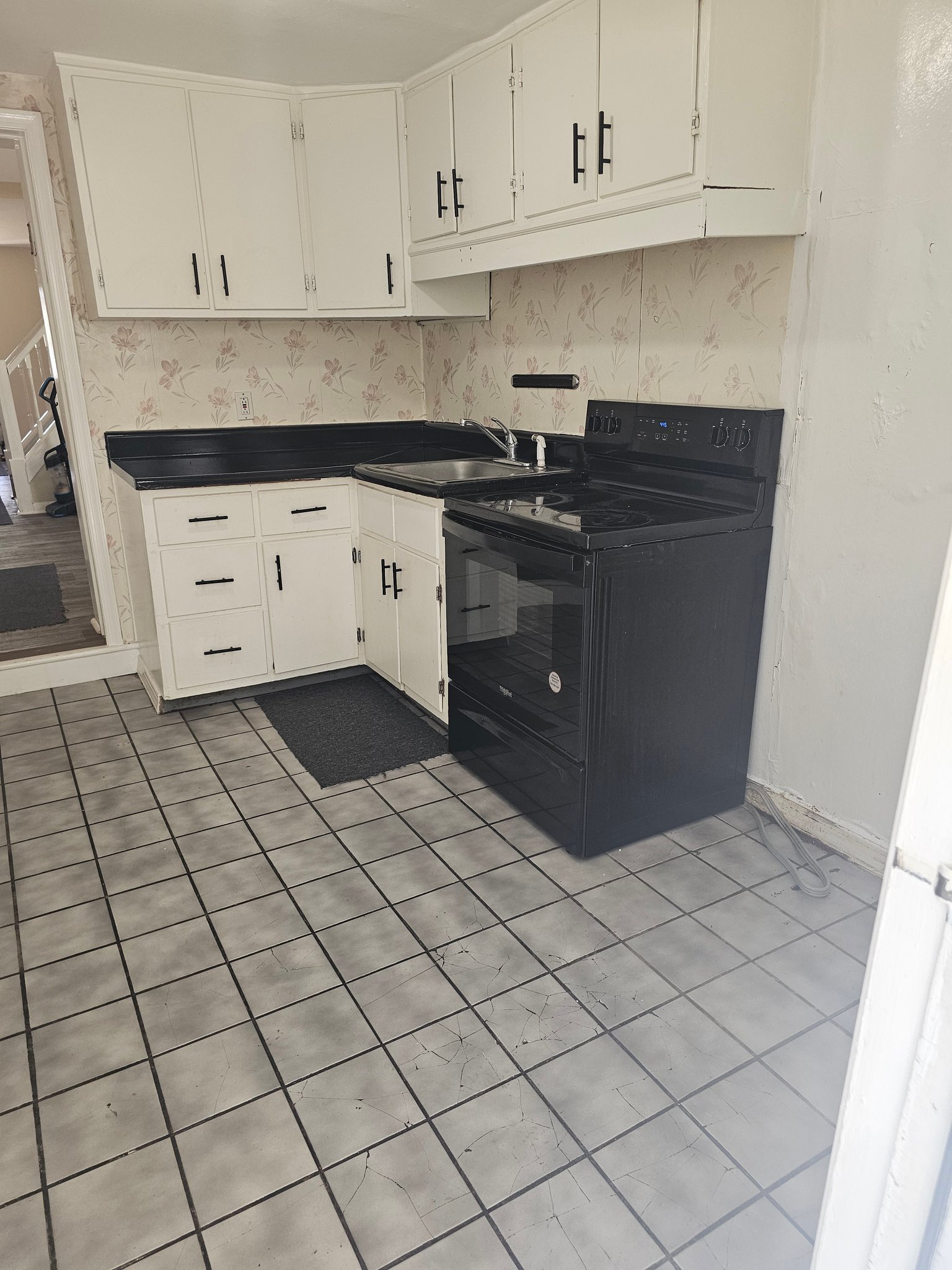 Norristown Townhome: 313 Buttonwood St