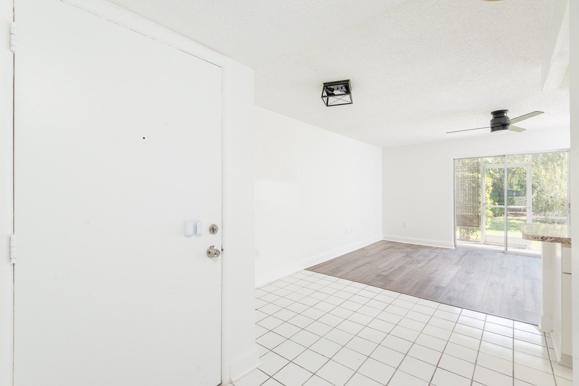 Clearwater Condo: 373 South McMullen Booth Road