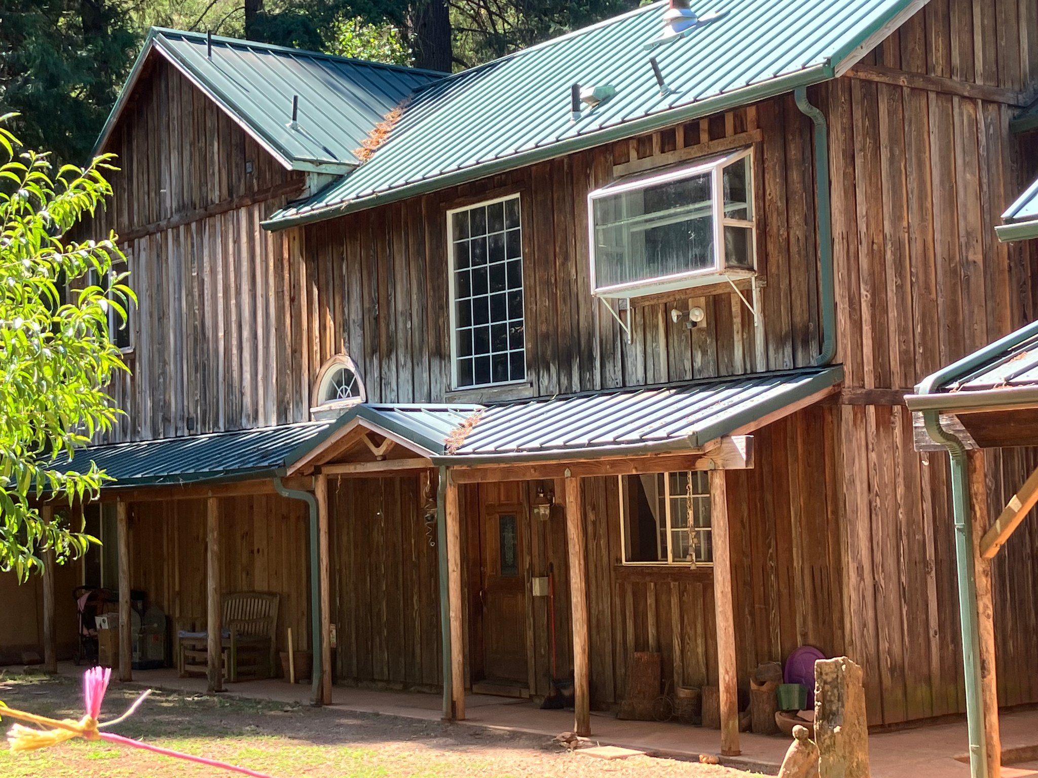 Wilderville House: 10901 Redwood Hwy