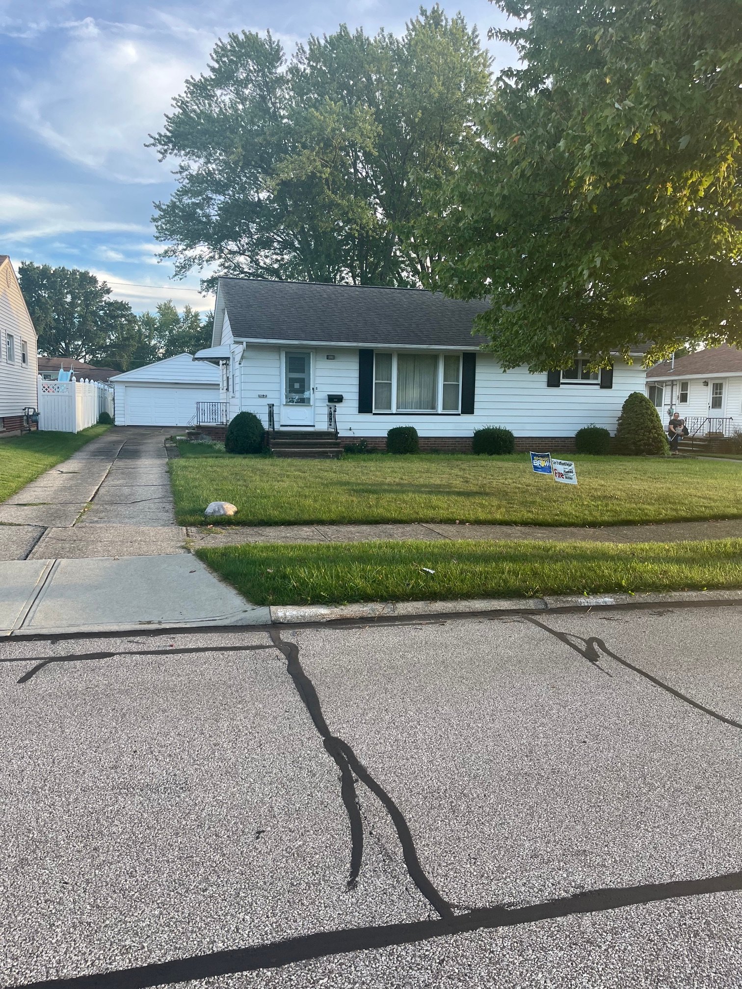 Cleveland House: 11021 Schwab Dr
