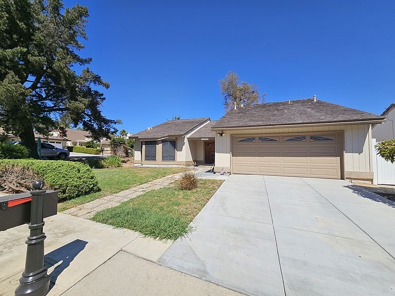 Brea House: 1280 Fawnridge Dr