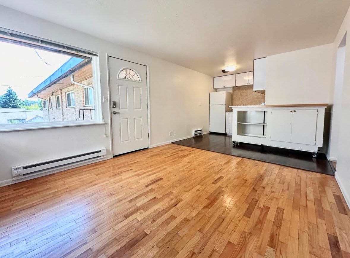 Seattle Apartment: 5101 Ravenna Ave NE