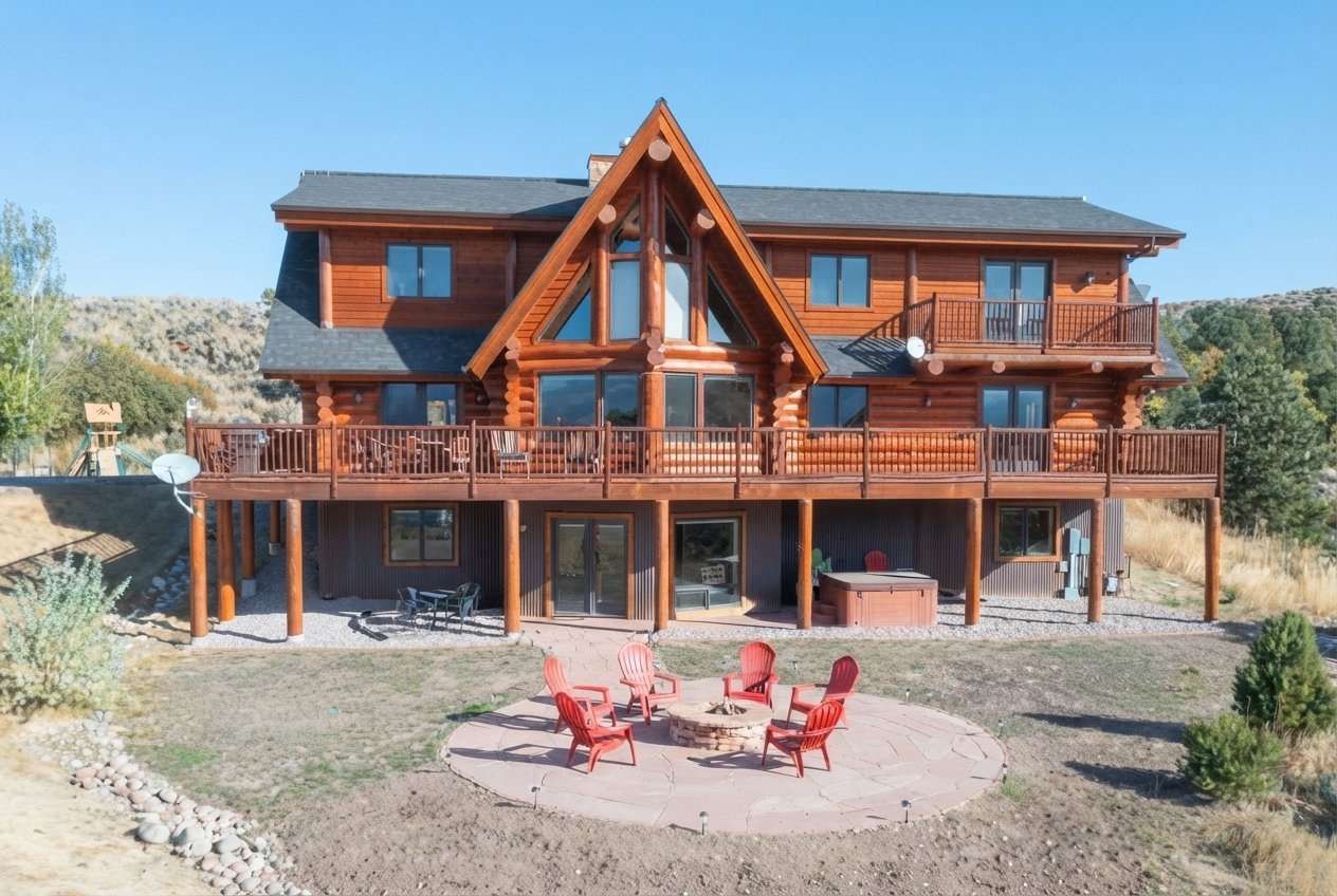 Carbondale House: 231 Buck Point Road