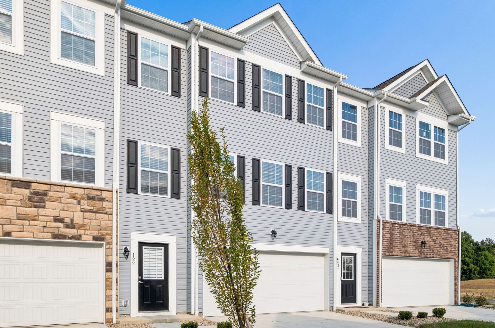 Reynoldsburg Townhome: 119 Red Willow Dr