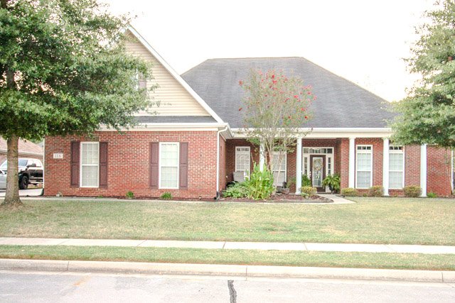 Madison House: 116 Mallard Cove Dr