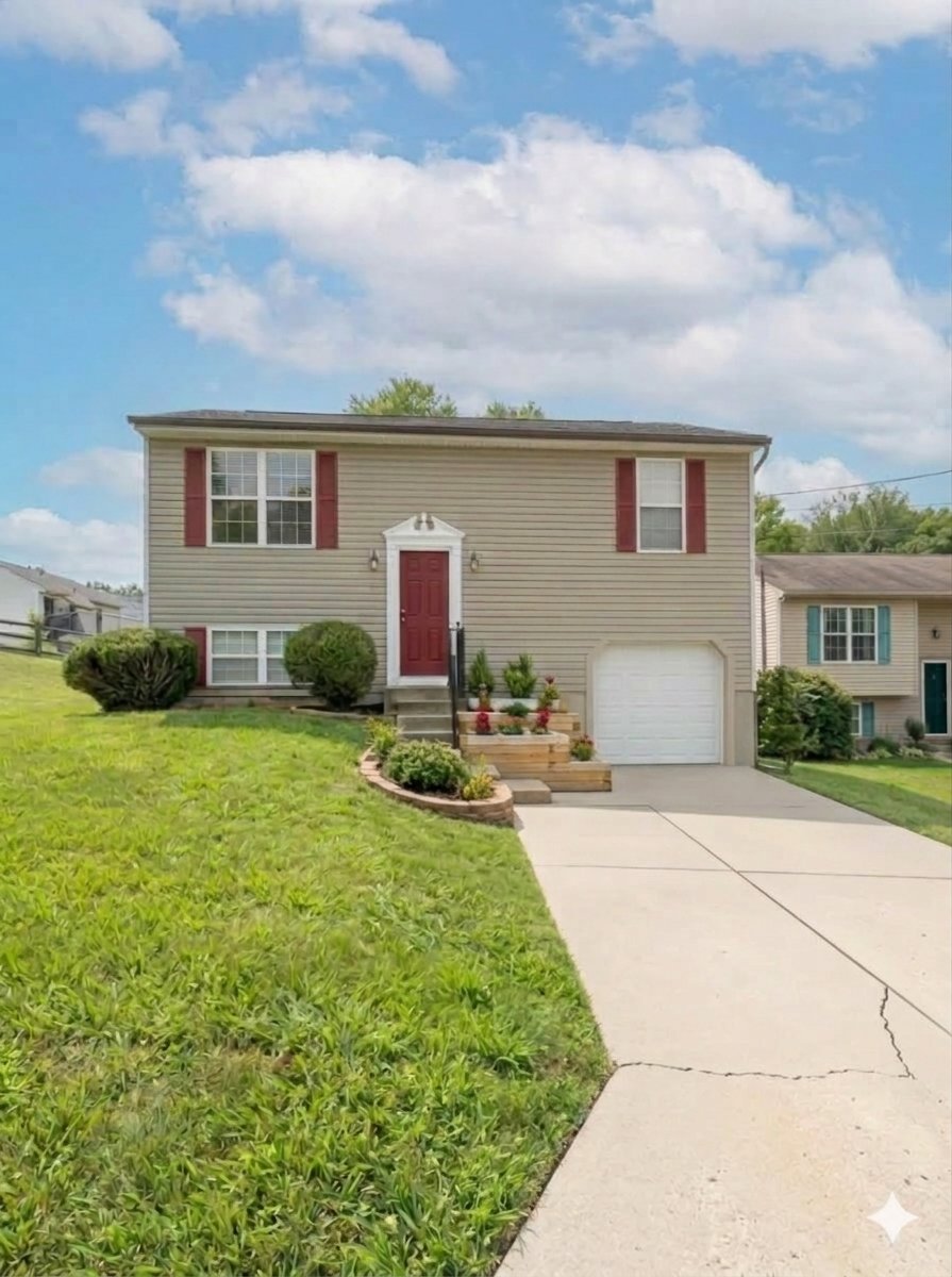 Covington House: 2649 Ridgecrest Ln