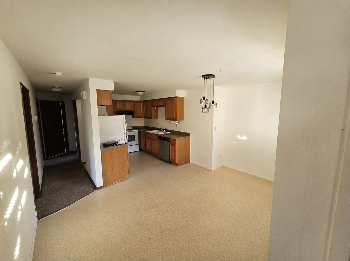 Willamina Multiplex: 230 SW Maple St