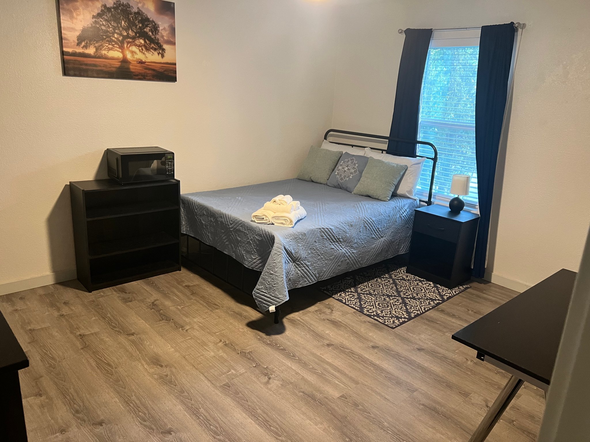 Cedar Park Single Room: 303 Cluck Creek Trl