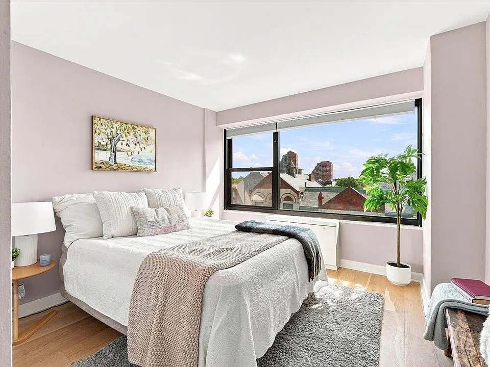 Jersey City Apartment: 135 Montgomery St