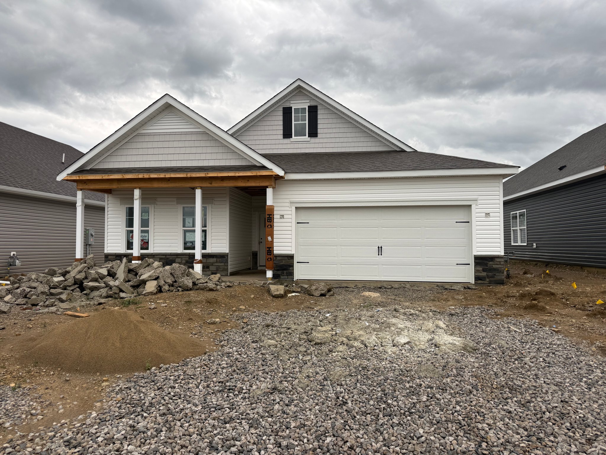 Plain City House: 513 Claire Dr