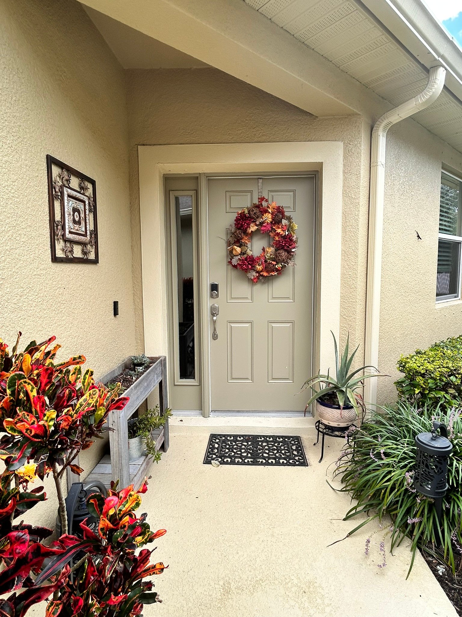 Largo House: 655 14th St NW