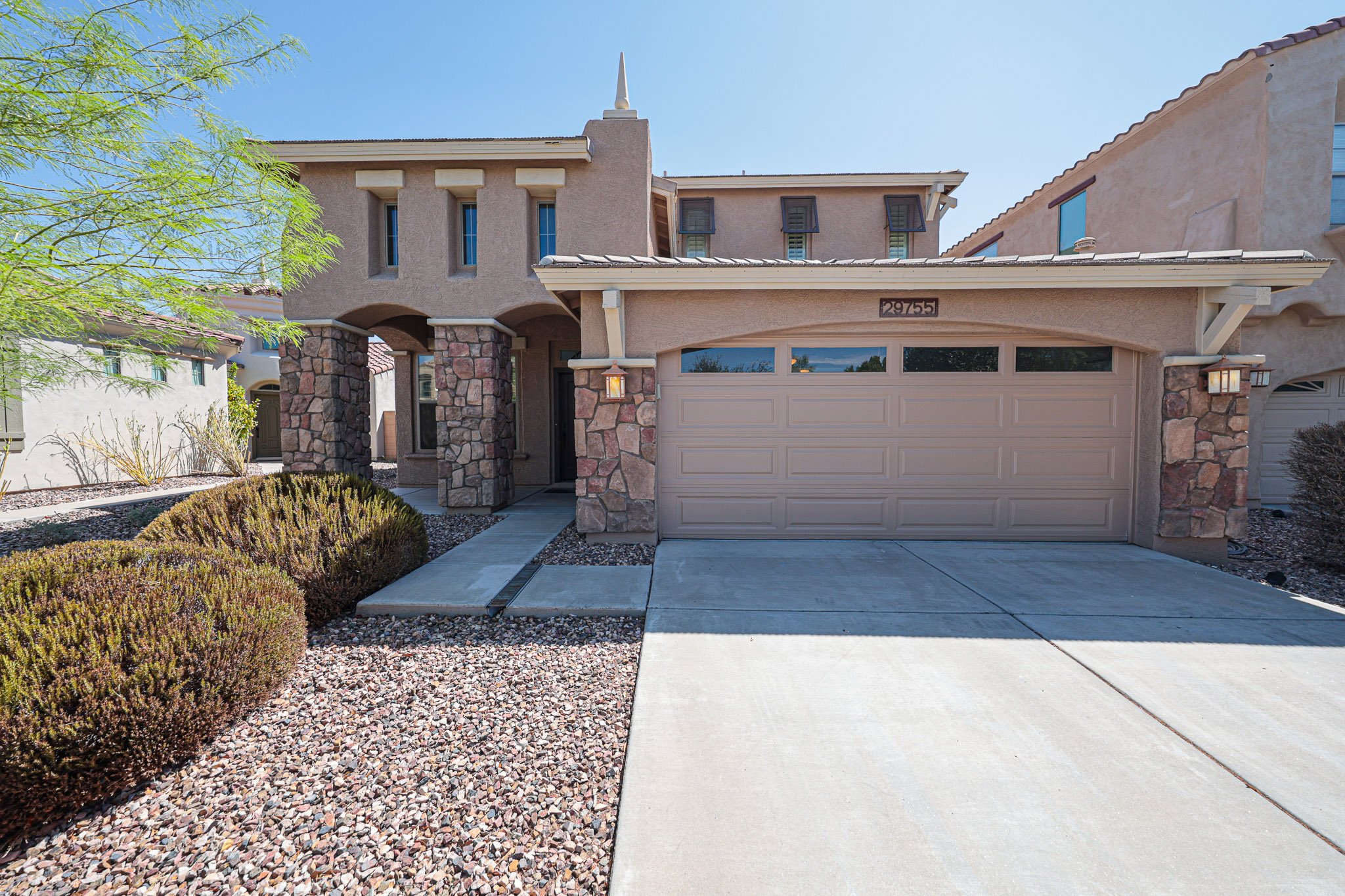 Peoria House: 29755 n 121st ave