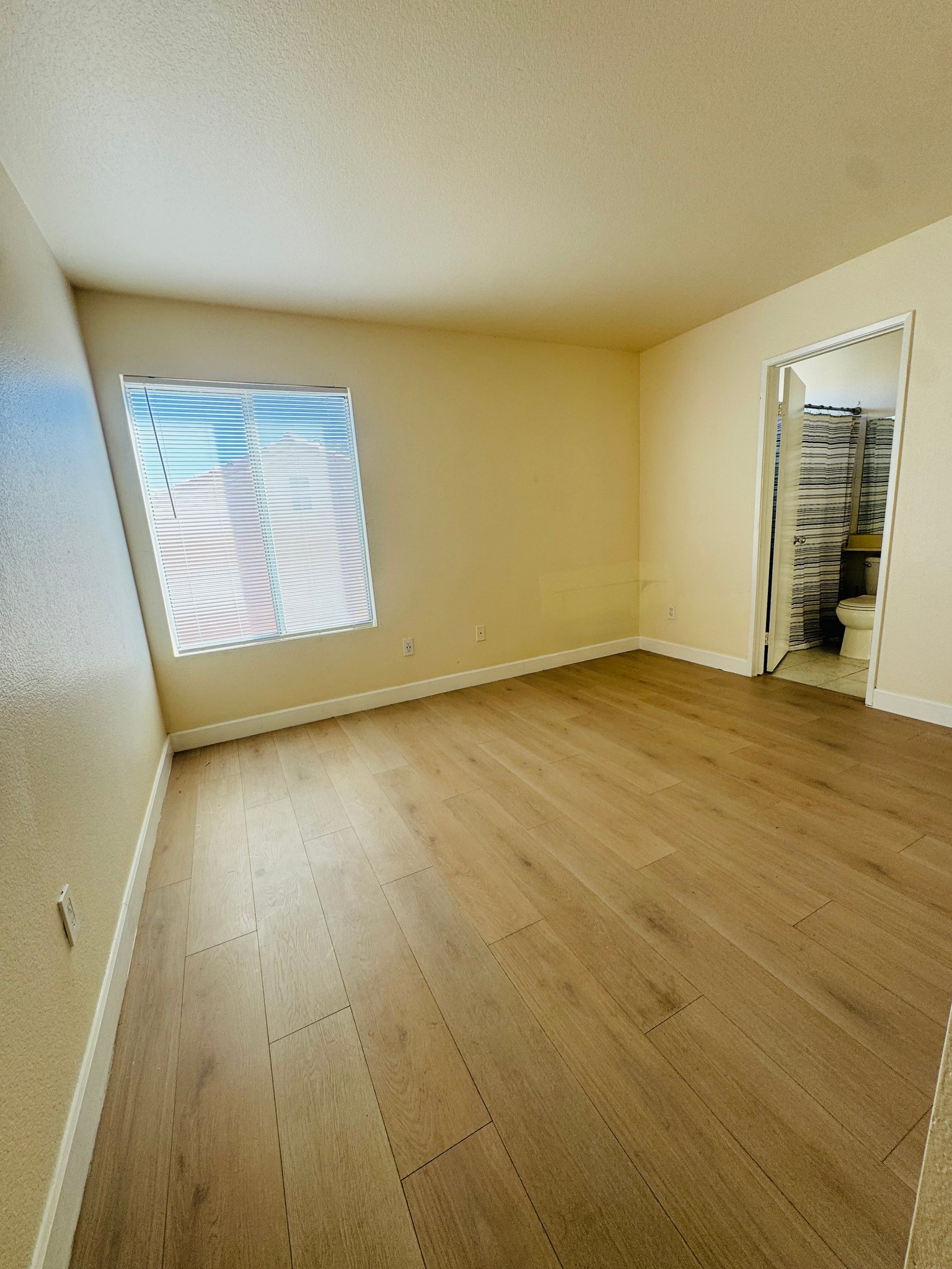 palmdale Single Room: 37727 harvey st