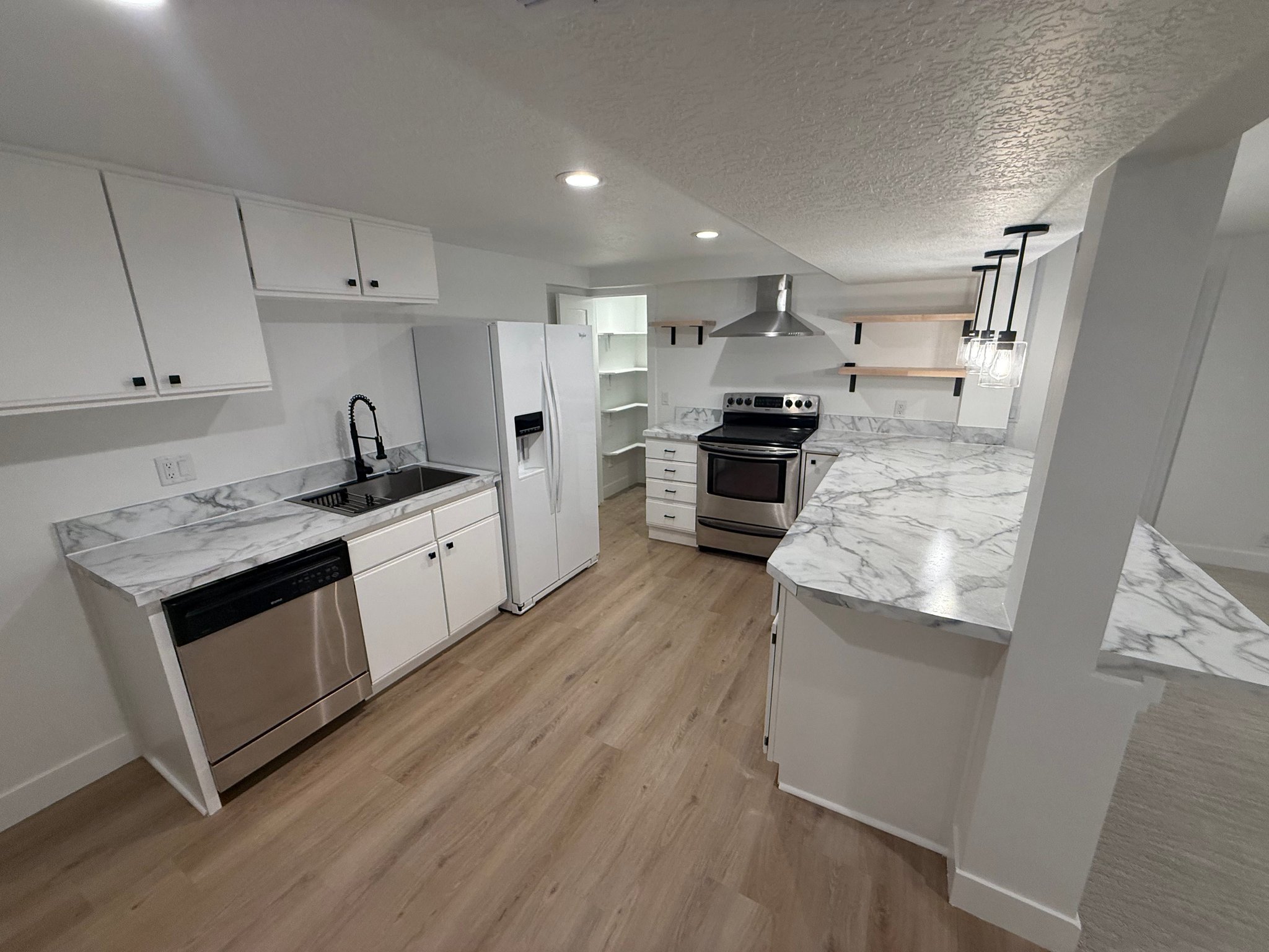 Sandy Apartment: 1053 E 10600 S
