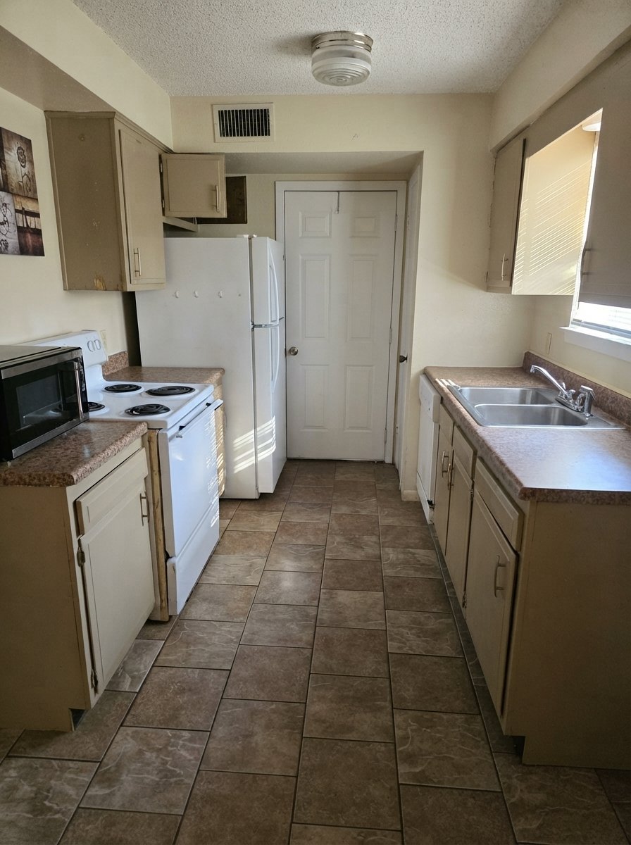 Beaumont Condo: 4150 Crow Rd