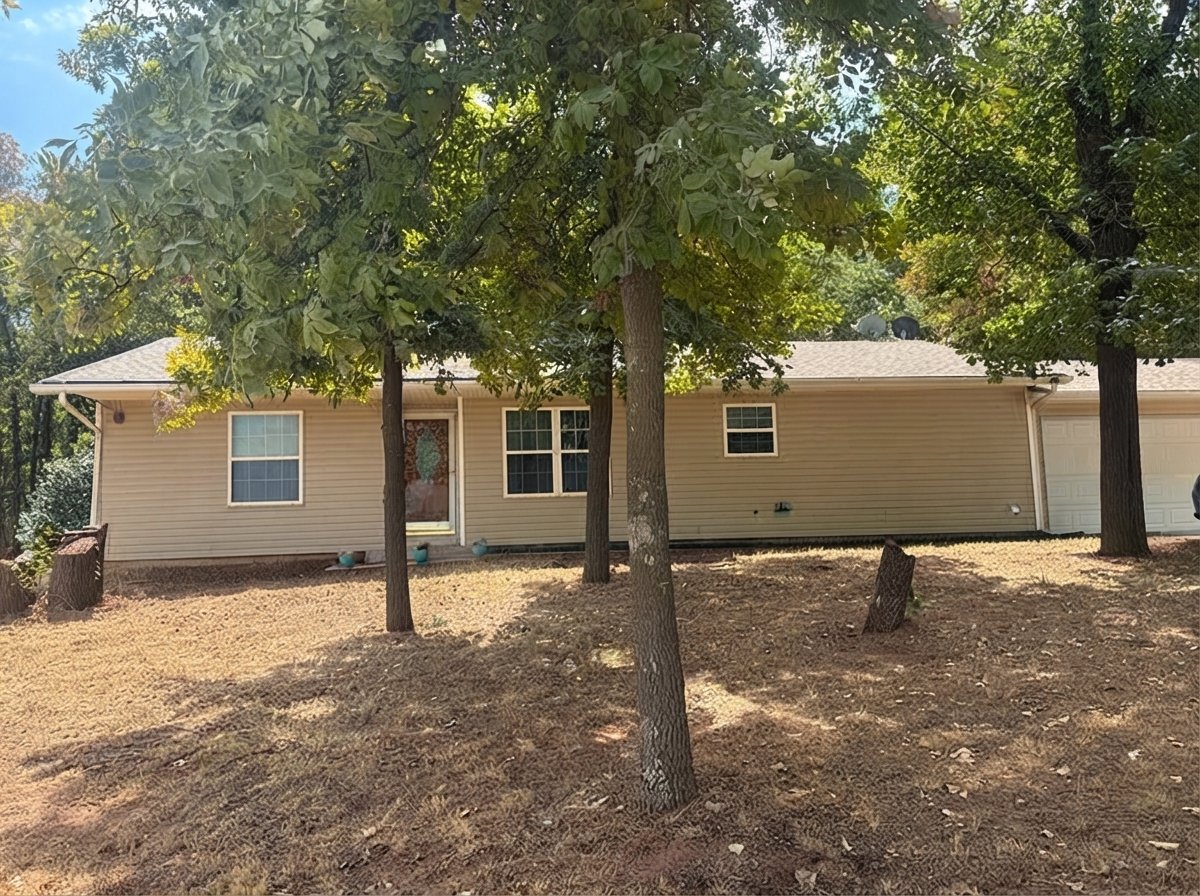 Newalla House: 19000 Pecan Valley Rd