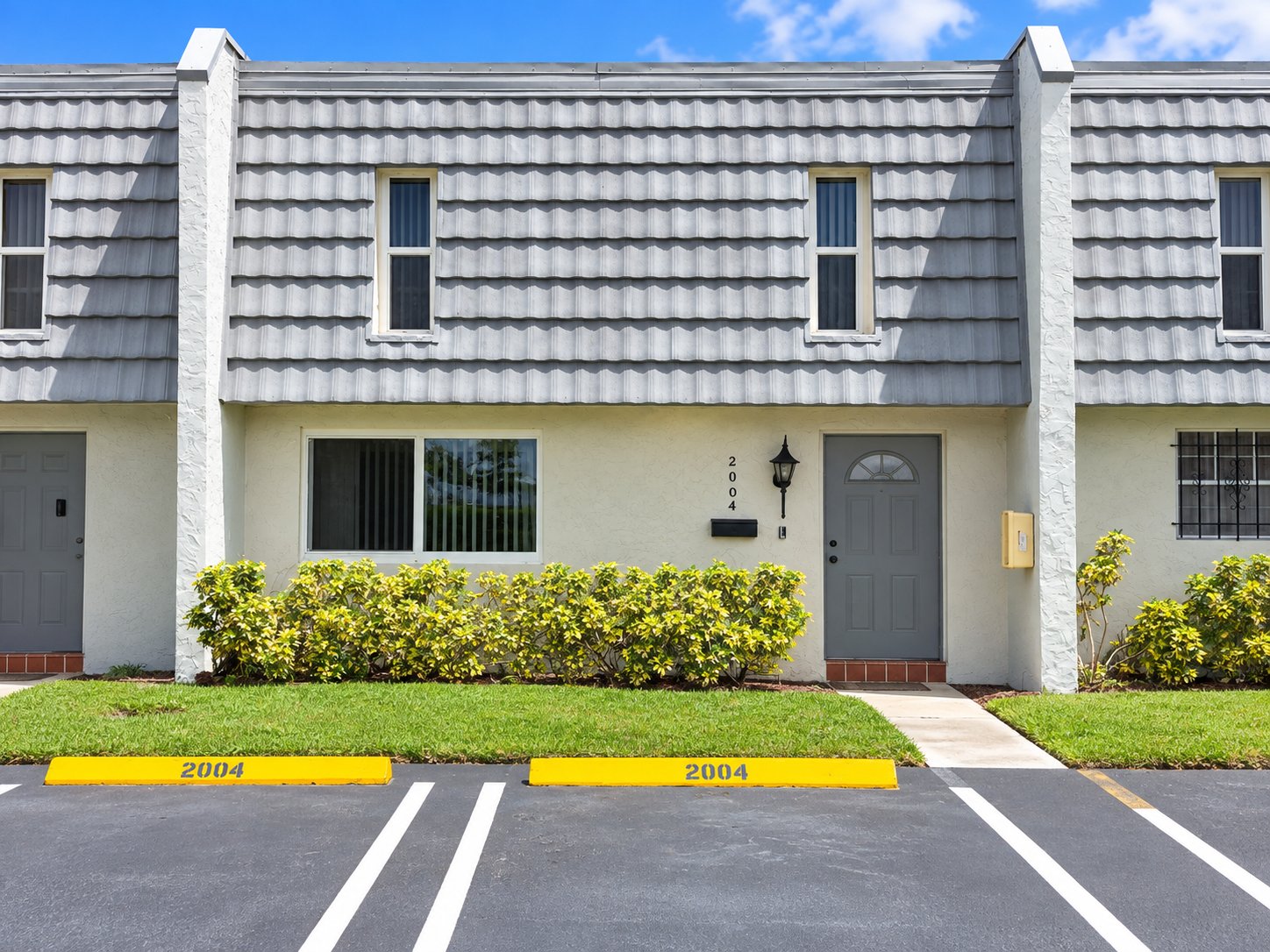 Lauderdale Lakes Townhome: 2004 NW 38th Terrace