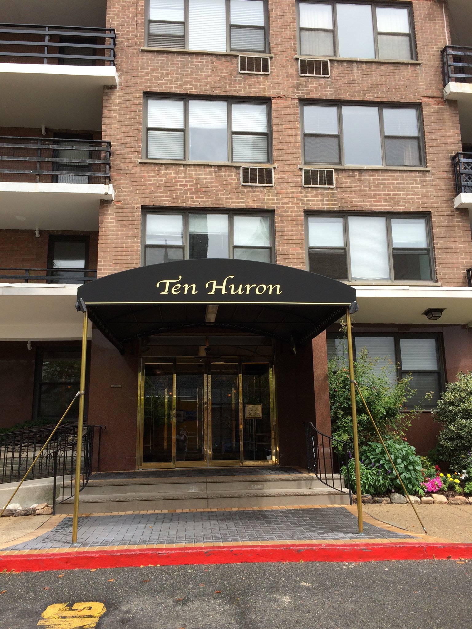 Jersey City Condo: 10 Huron Ave