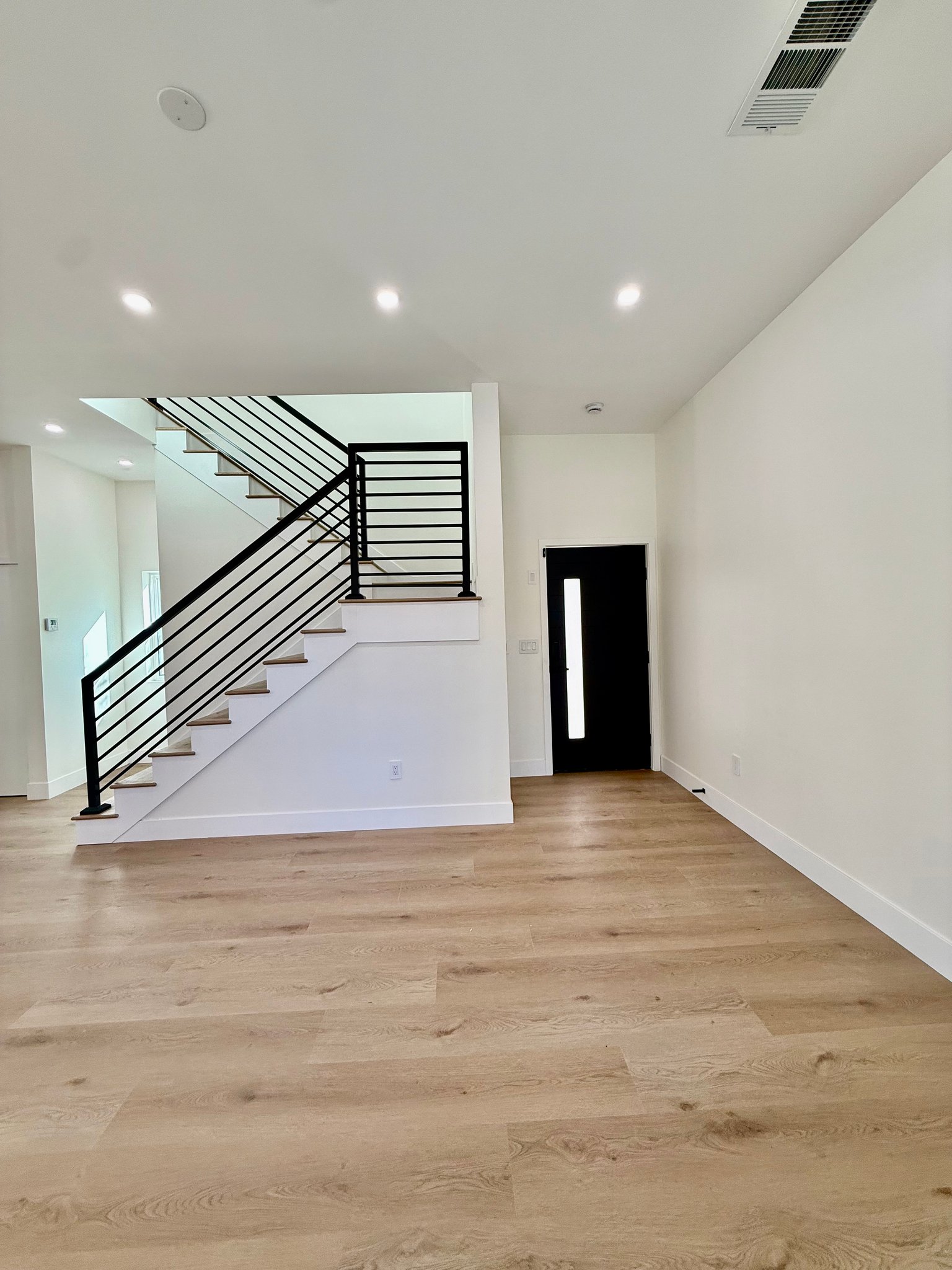 Woodland Hills House: 20534 Miranda Pl