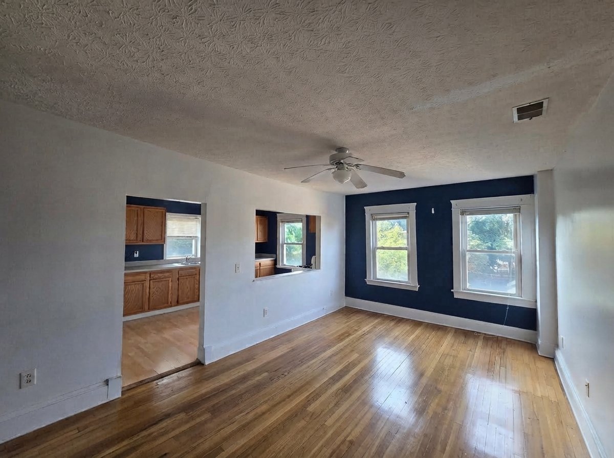 Cleveland Apartment: 1421 W 84th St