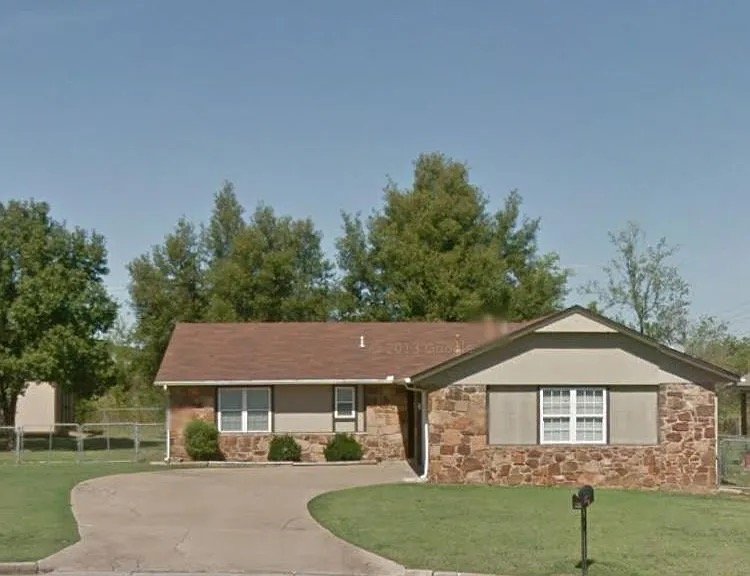 claremore House: 836 W 24th St N, Claremore, OK 74017