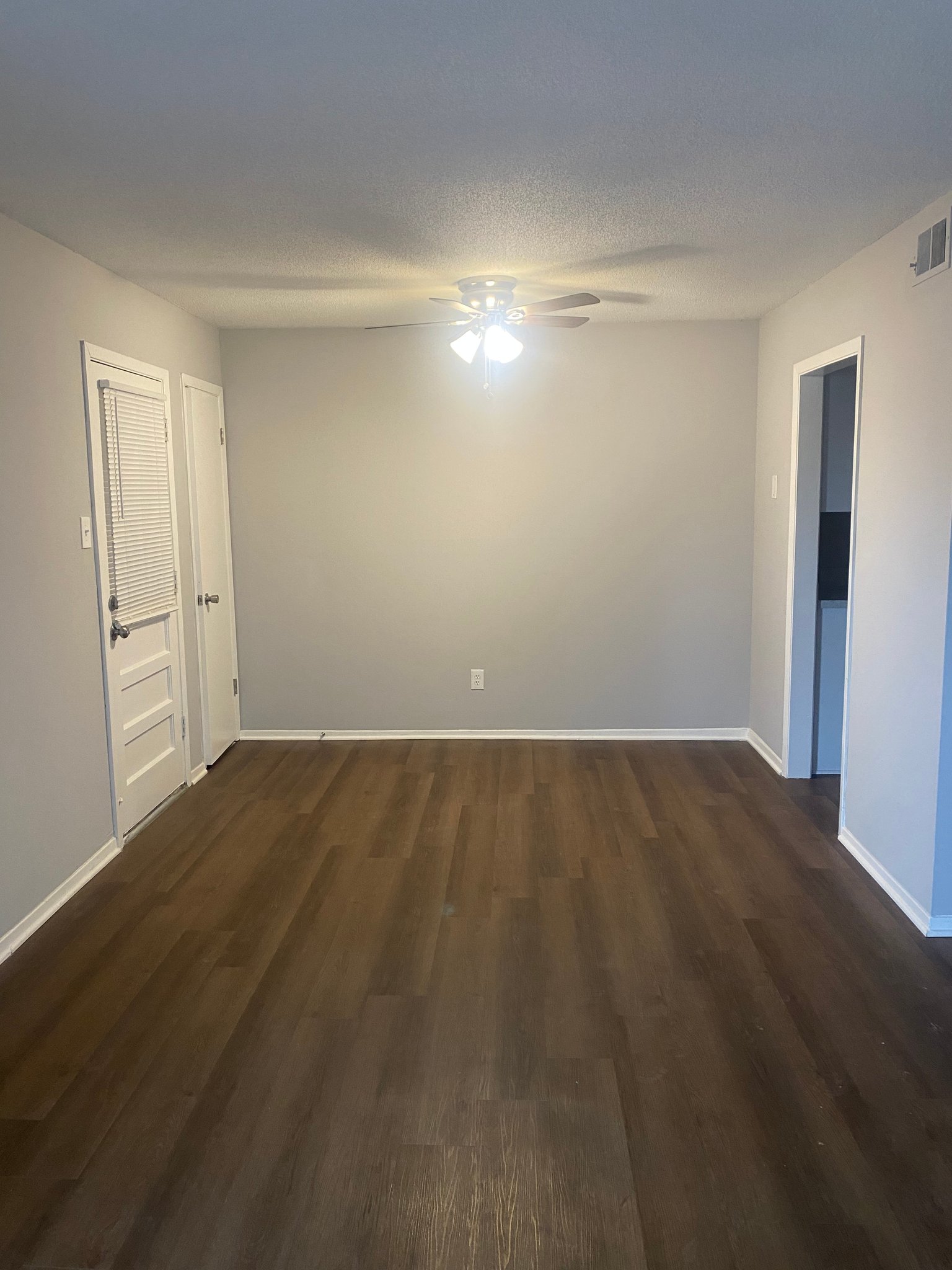 Memphis Apartment: 3945 Macon Rd