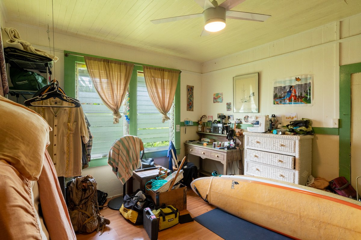 Hilo Single Room: 398 Ohai Street