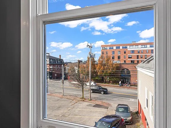 portland Apartment: 58 Portland Street