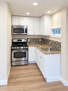 Sunset Beach Apartment: 16581 Pacific Coast Hwy