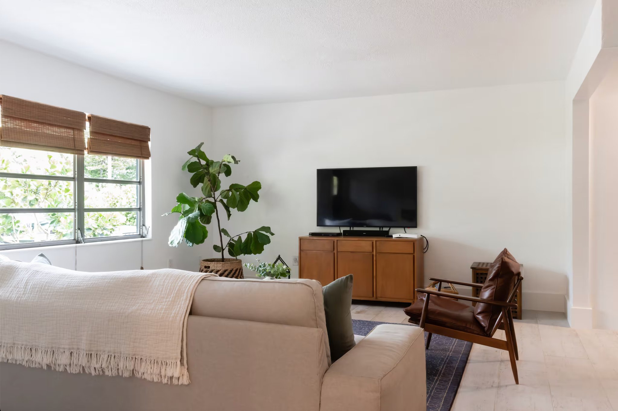 Sarasota House: 2496 Wistera Street