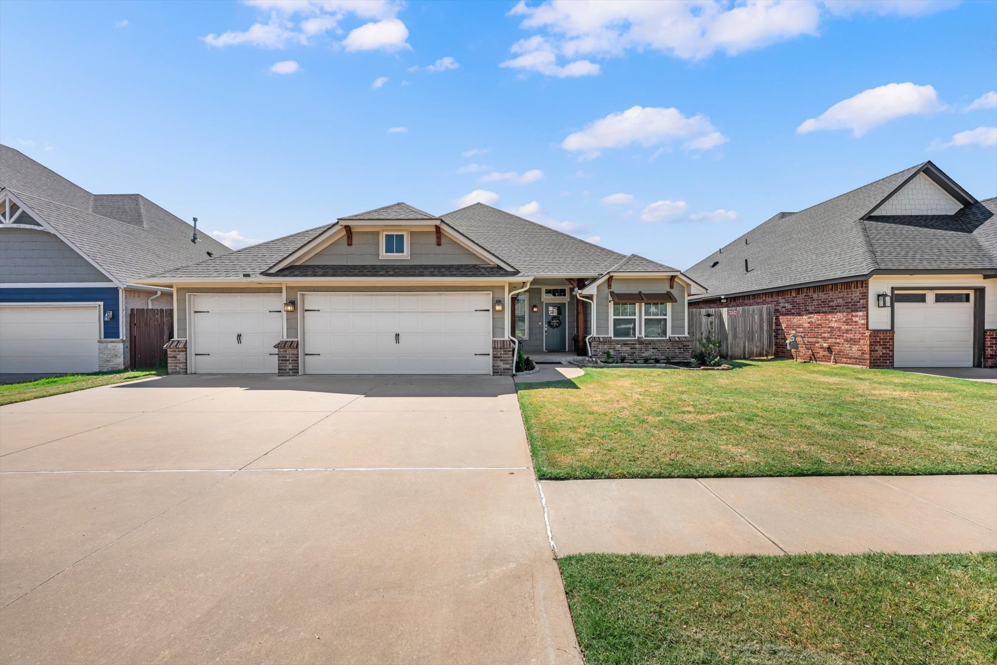 Edmond House: 18001 Haslemere Ln