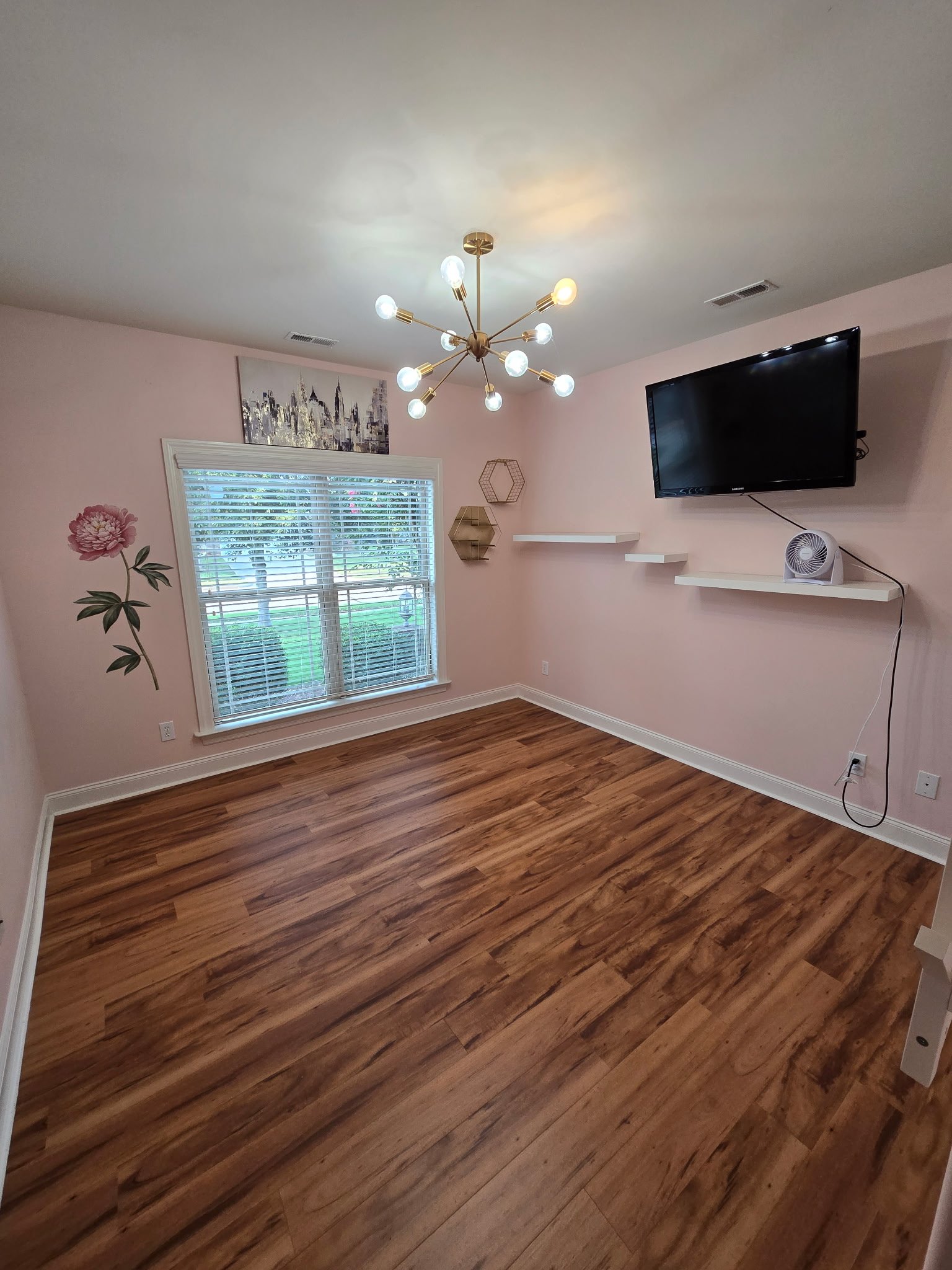 Huntsville Single Room: 111 Wolf Creek Trail SW