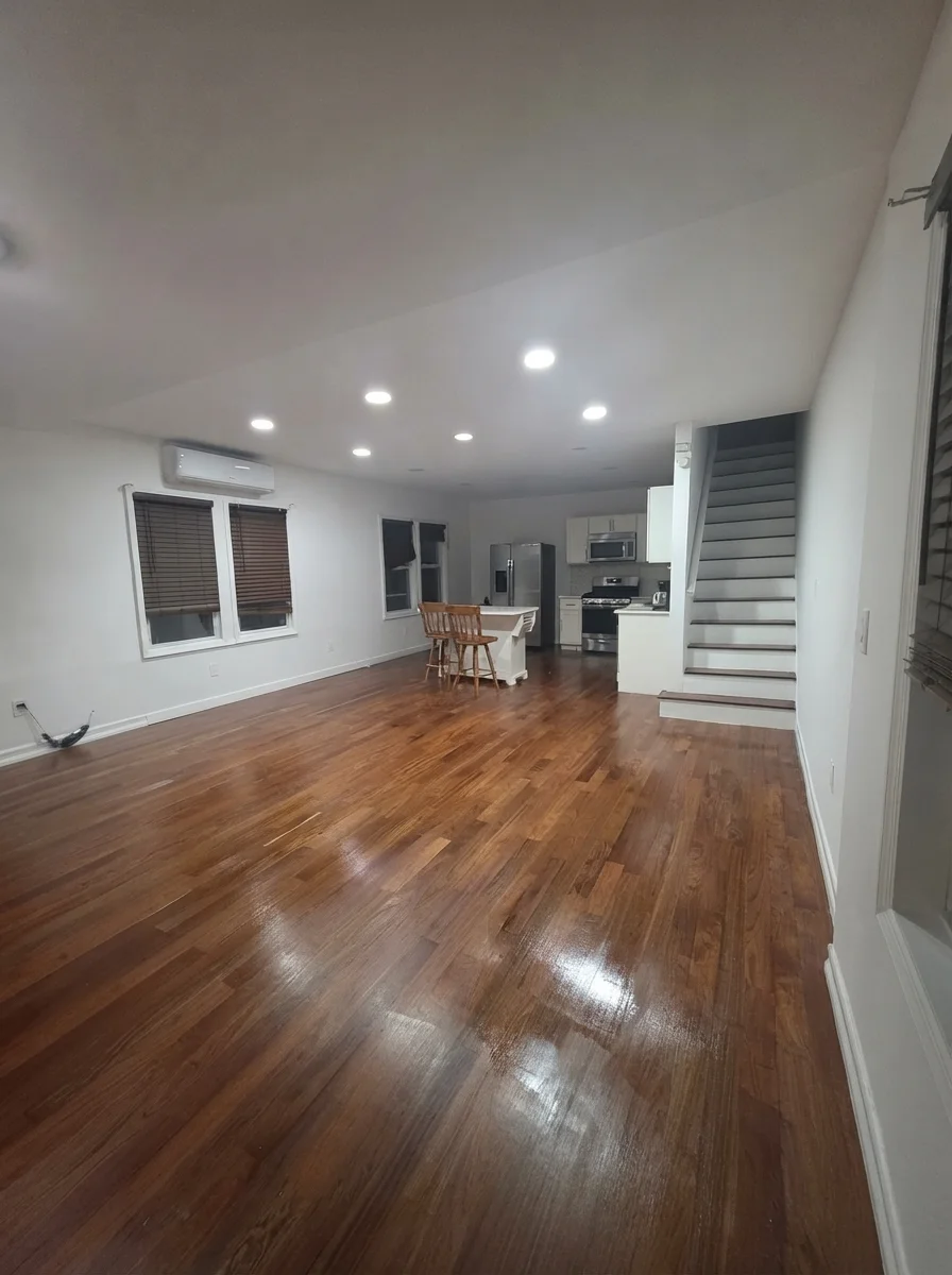 3 Bedroom House – 14122 181st St, Springfield Gardens, NY