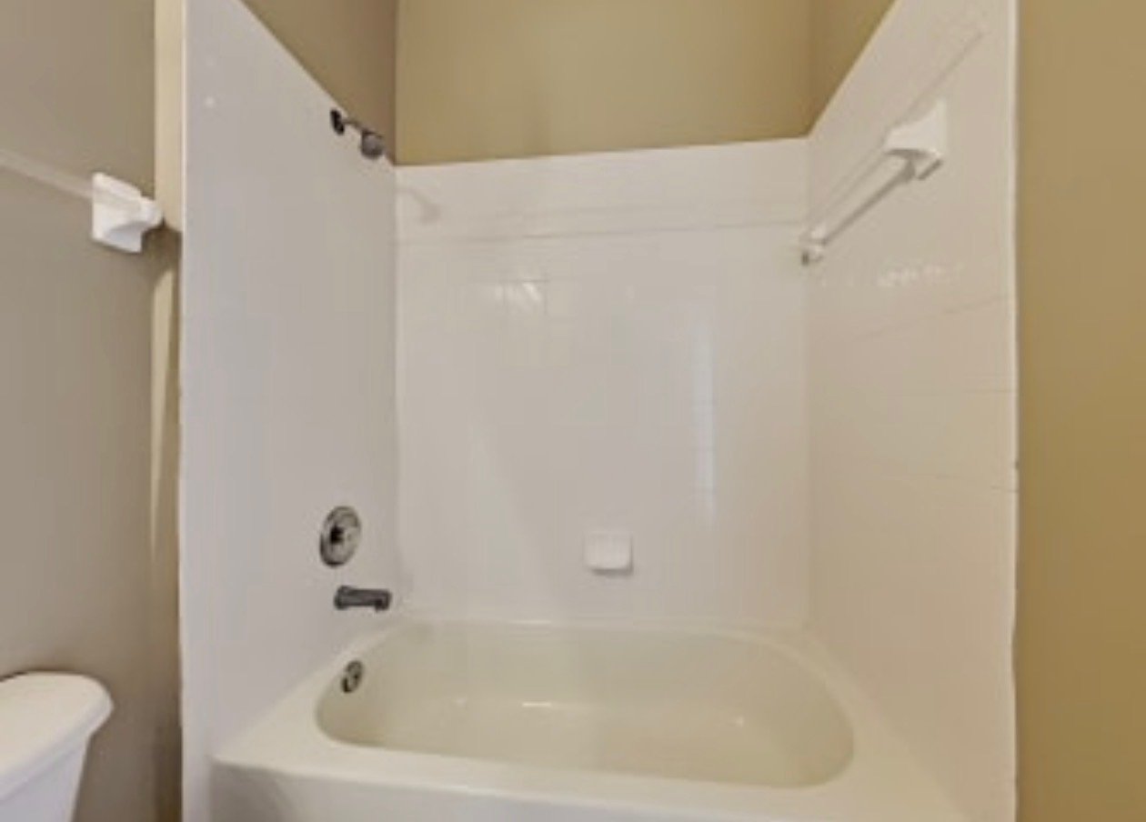 palm Harbor House: 3041 Hanna Ct