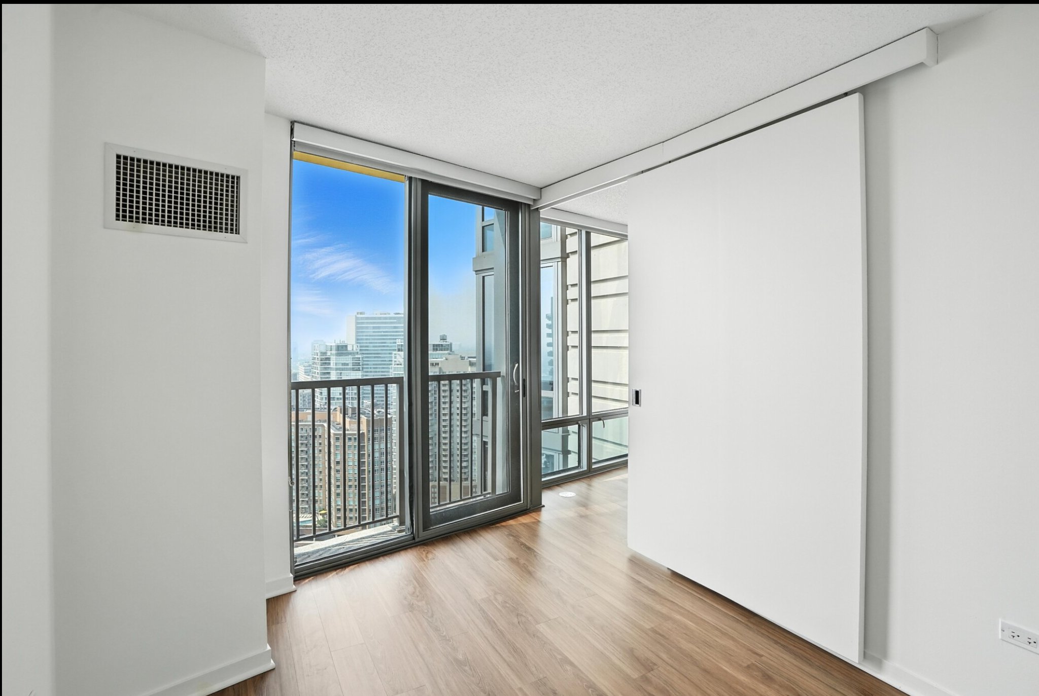 Chicago Condo: 498 N Kingsbury St