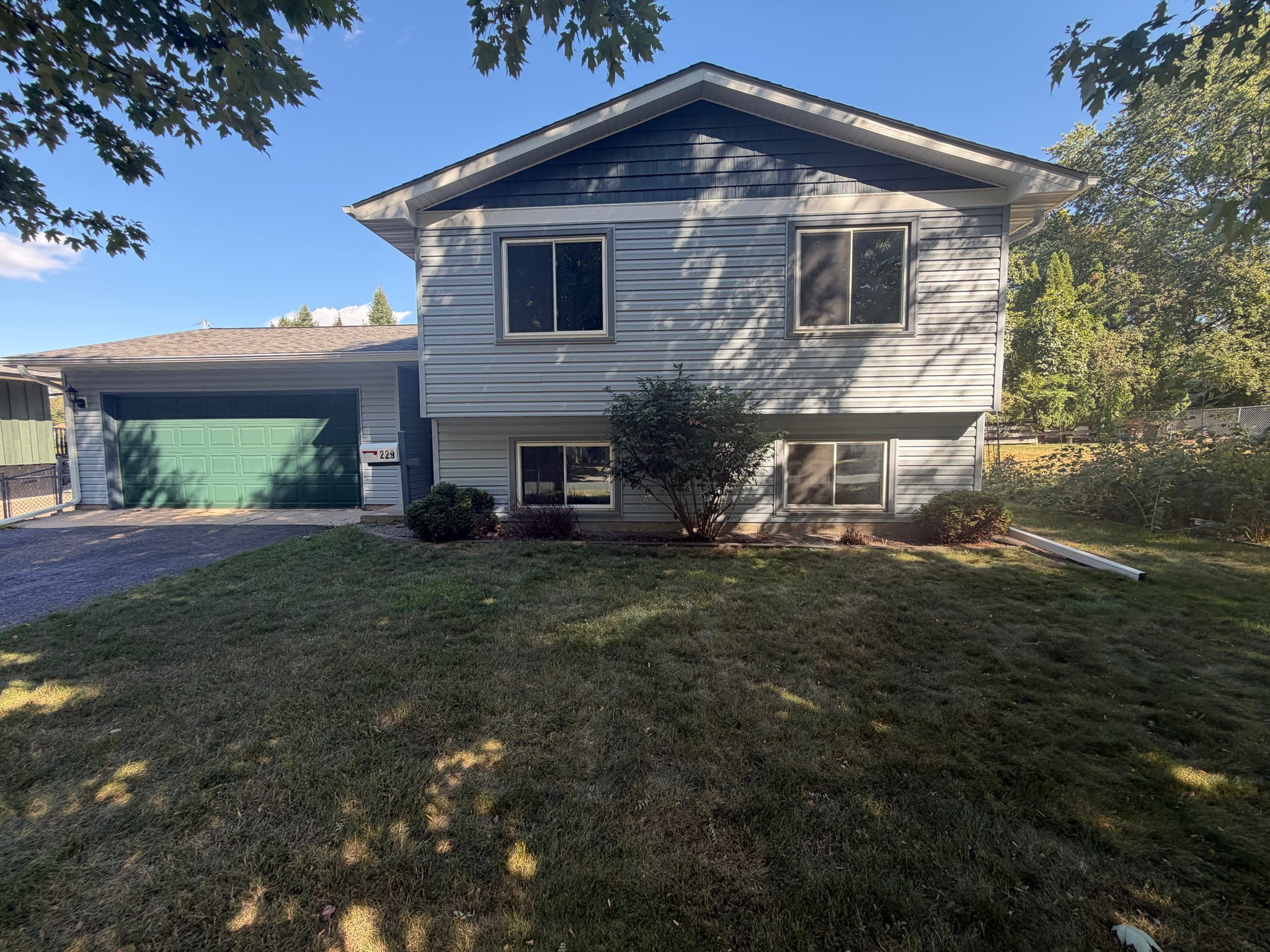 South Saint Paul House: 229 21st Ave S