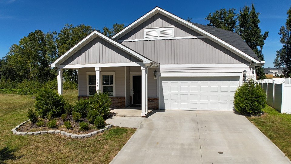 Simpsonville House: 312 Obsidian Ct