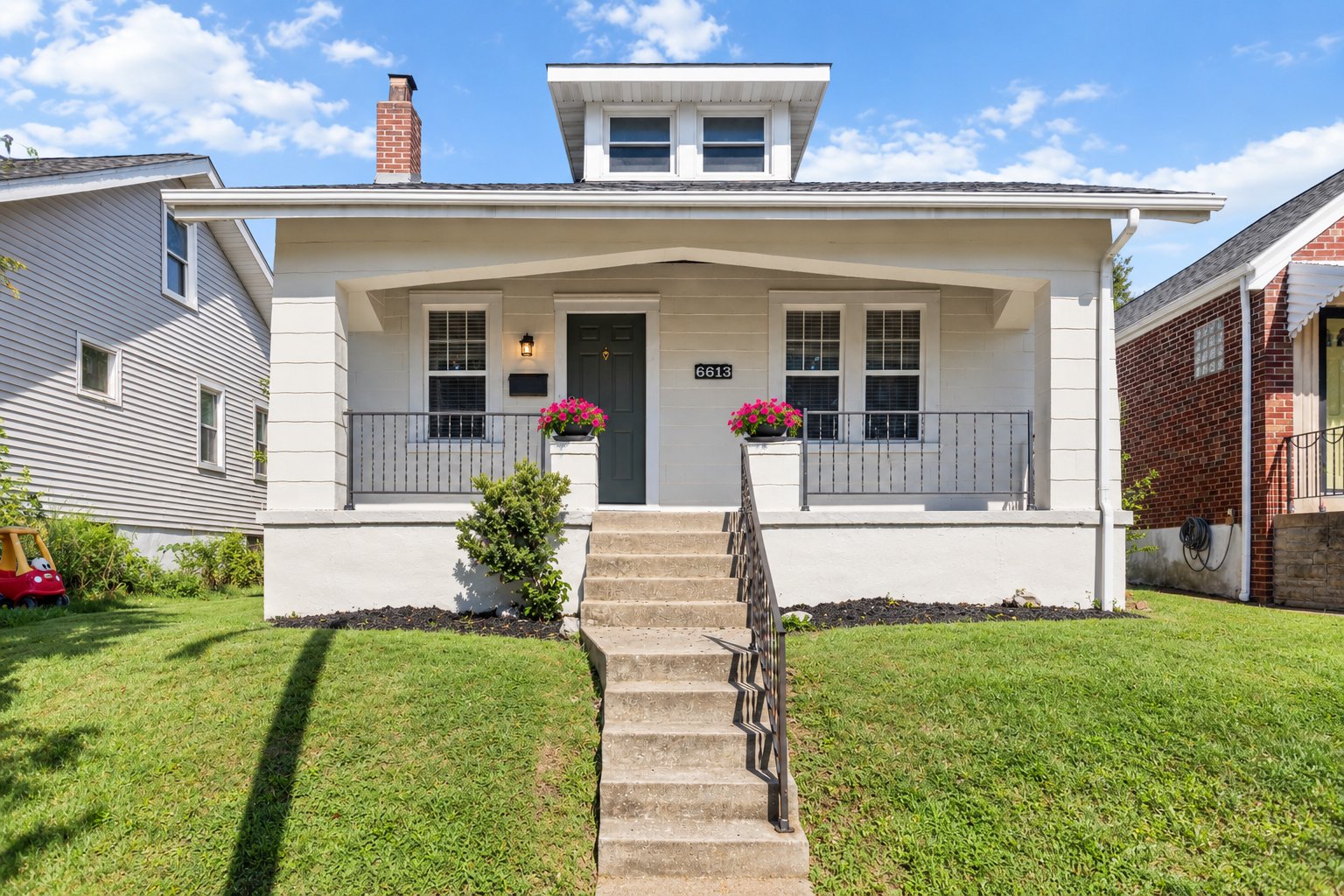 saint louis House: 6613 parkwood place