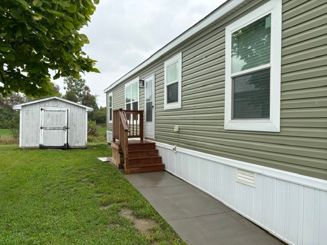 Lapeer House: 72 Hunters Rill