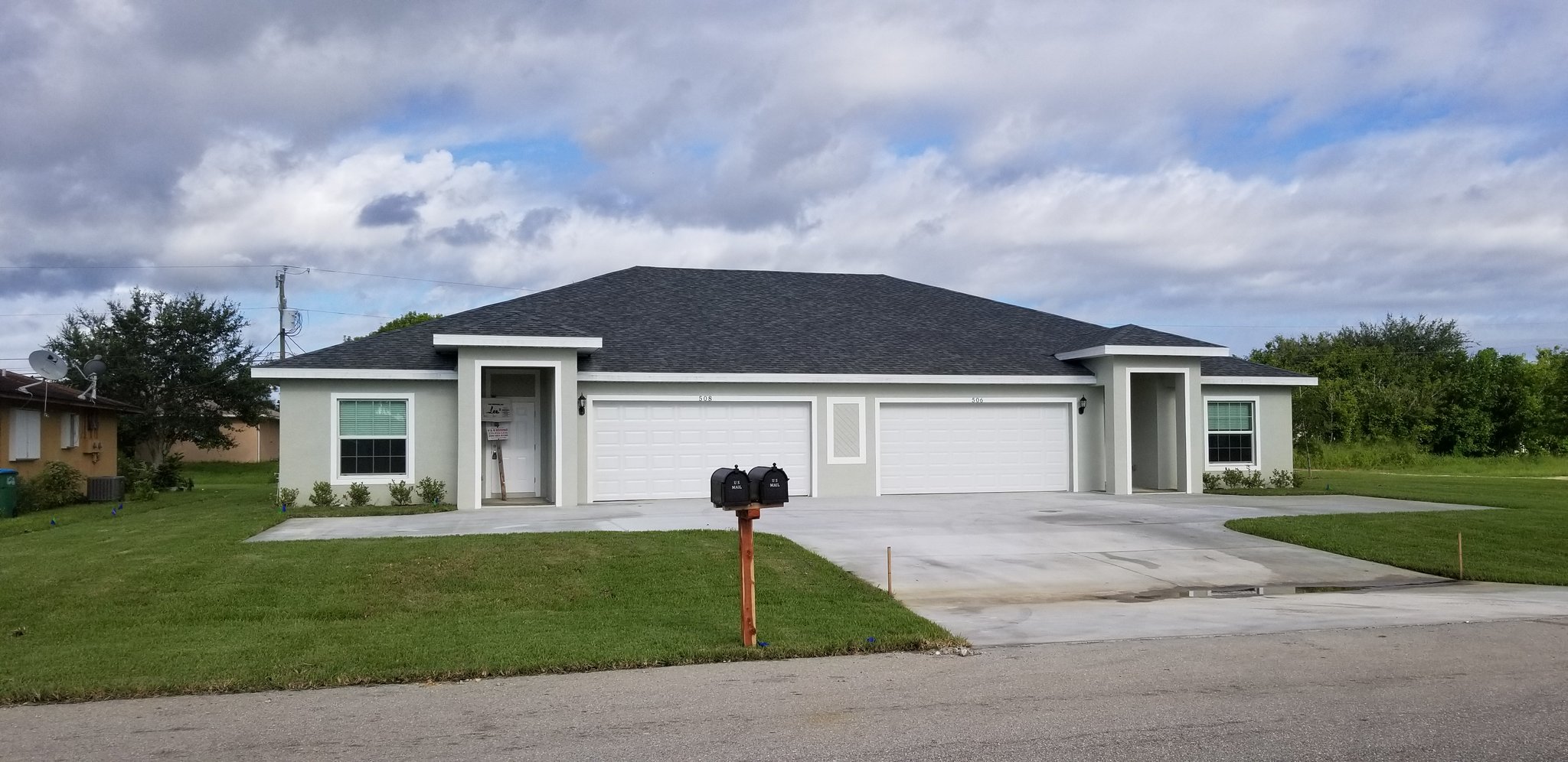 Cape Coral Townhome: 508 SE 7th Ave