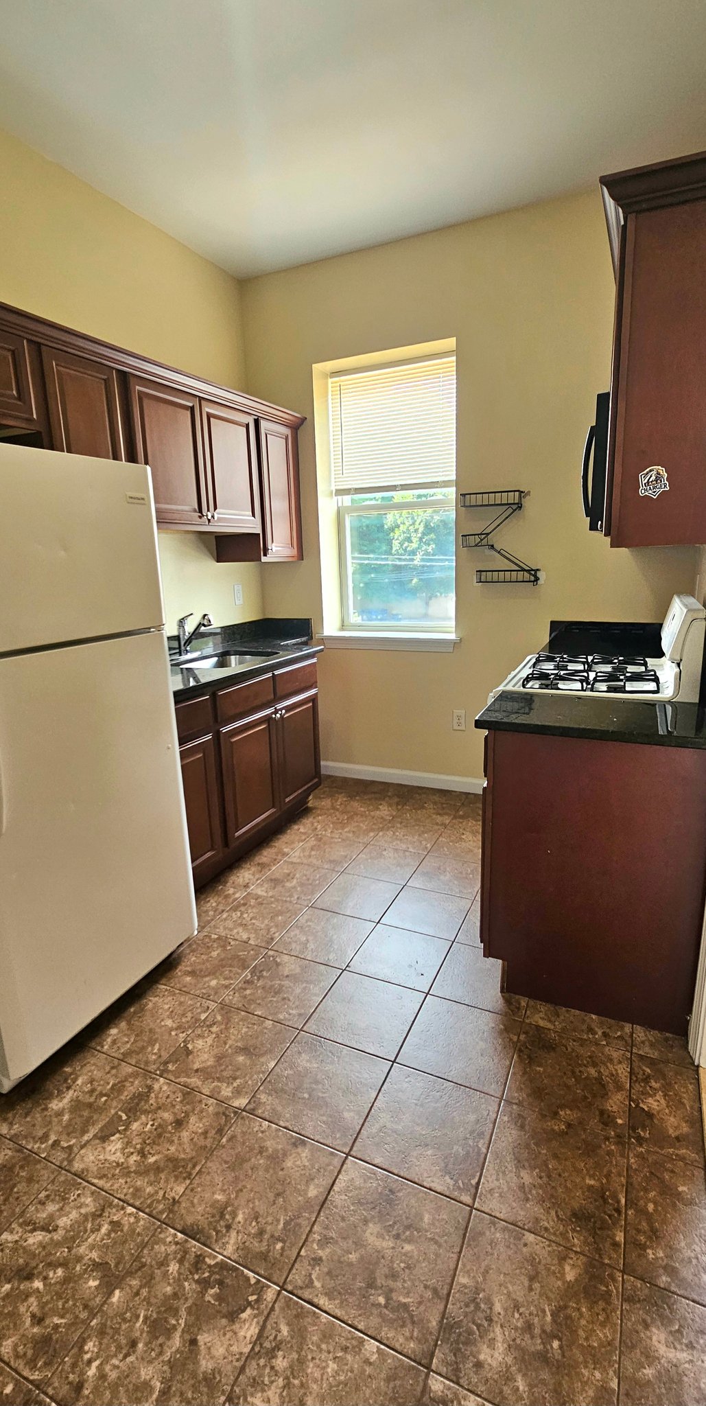 New Haven Apartment: 312 Edgewood Ave