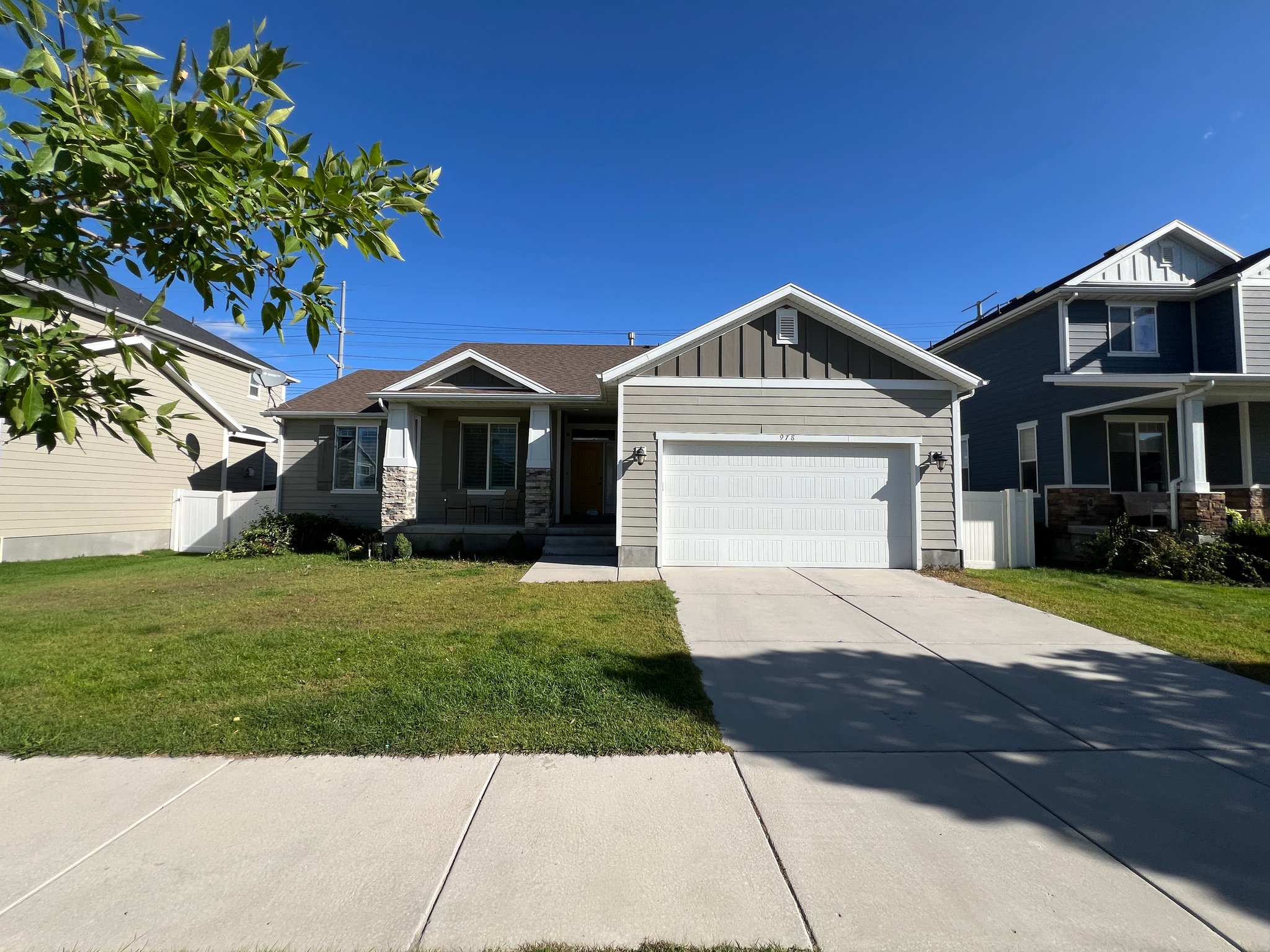 Bluffdale House: 978 W Freedom Point Way