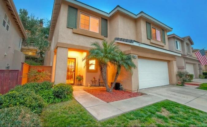 San Diego House: 11055 Kika Ct