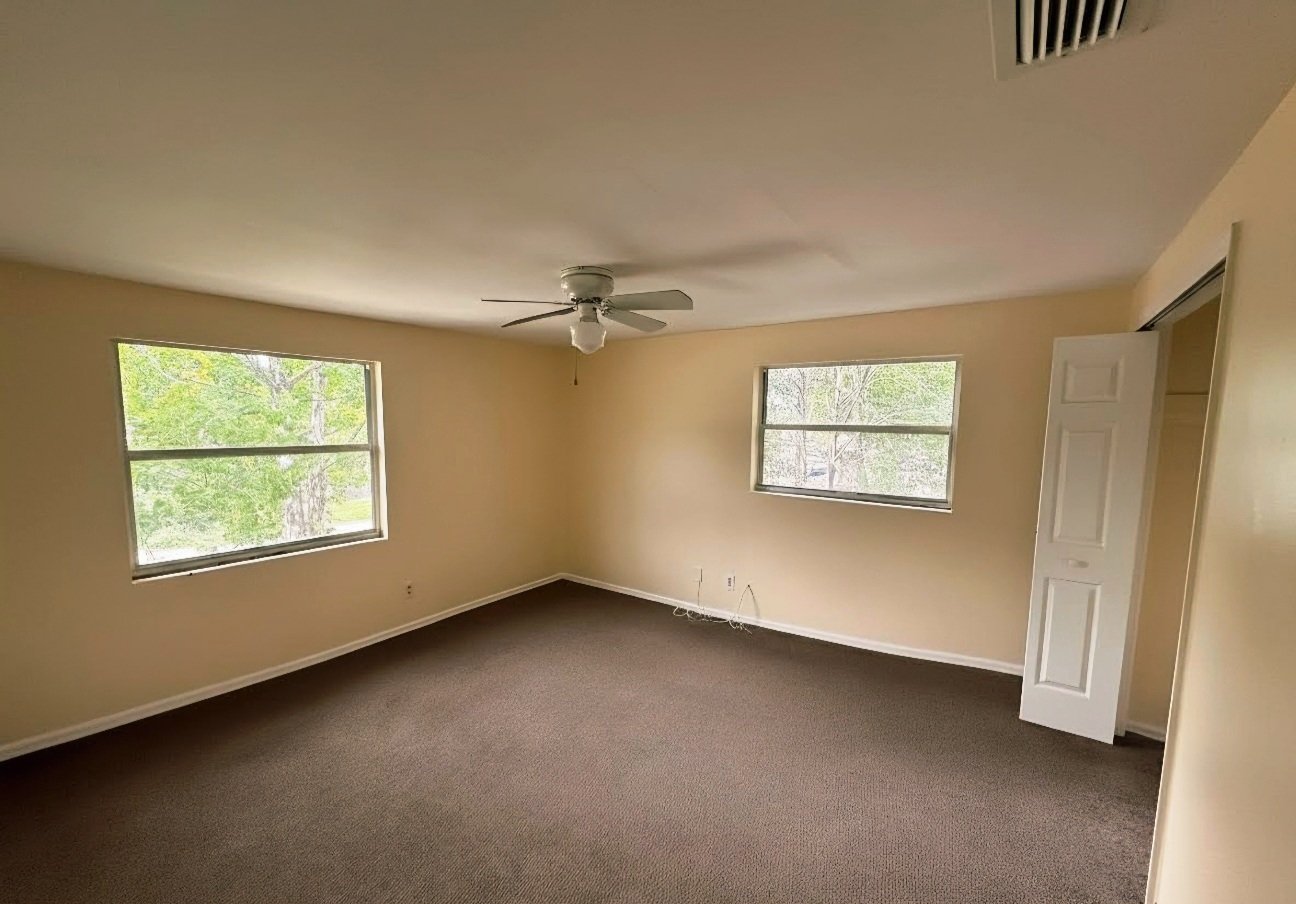 Jacksonville House: 6064 Longchamp Dr