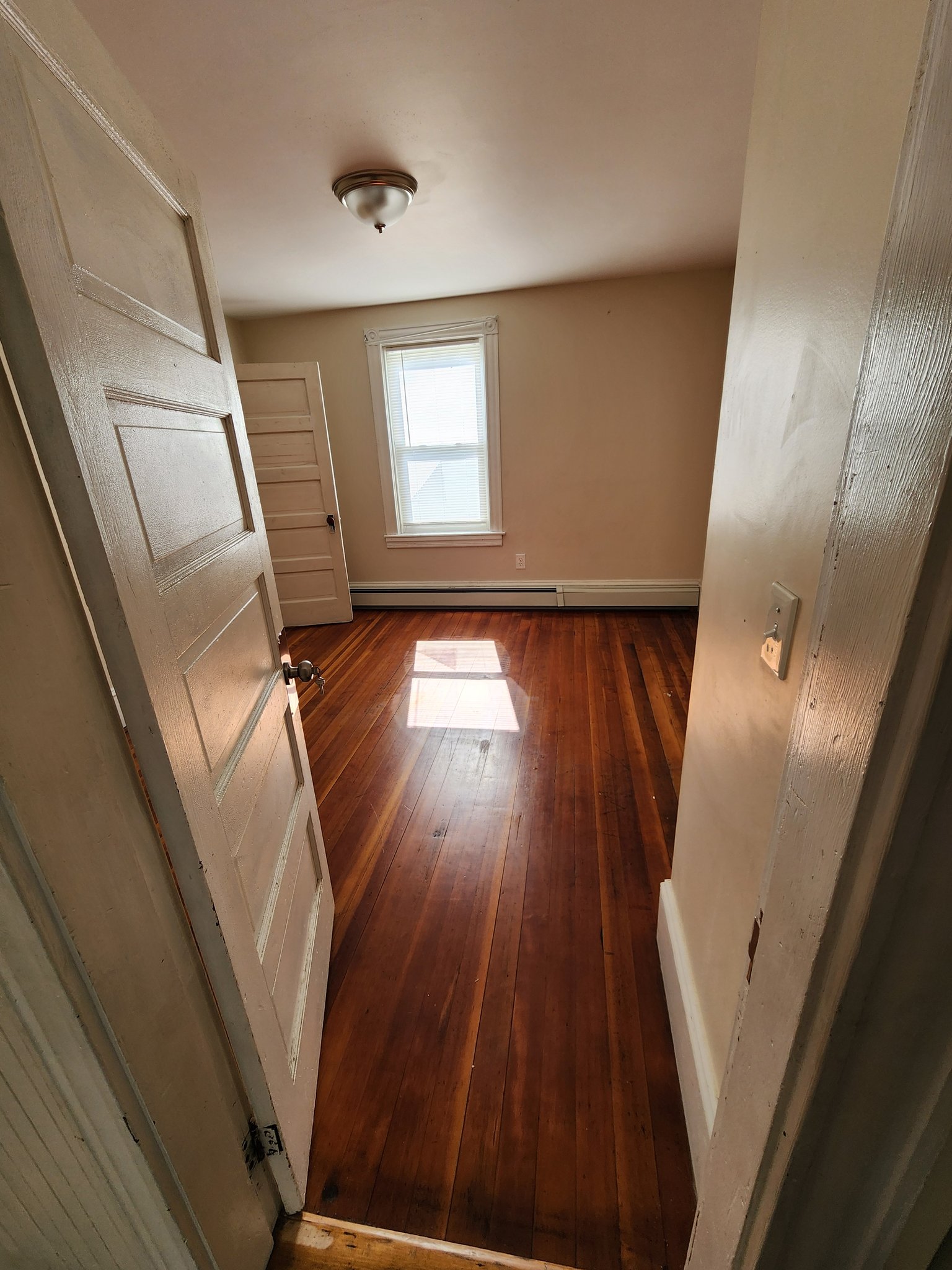Cumberland Single Room: 270 Mendon Rd